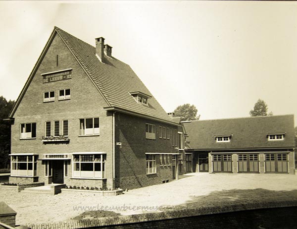 Nieuwe gebouw 1937 Leeuw bier